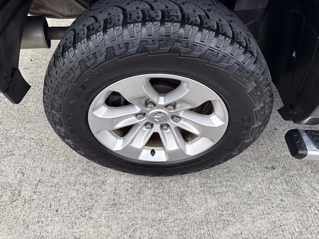 Used 2019 RAM 1500 Laramie AWD/4WD image 22
