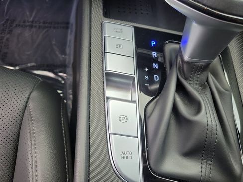 Used 2023 Hyundai Elantra Limited image 24