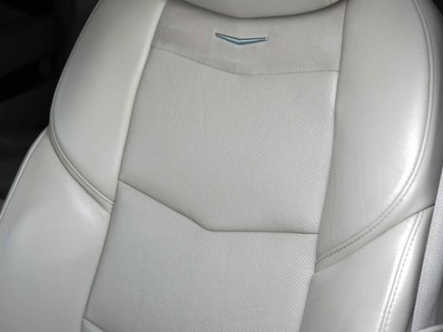 Used 2017 Cadillac Escalade ESV Premium Luxury image 13