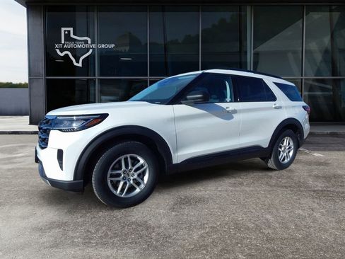 New 2026 Ford Explorer Active w/ Active Comfort Package RWD image 8