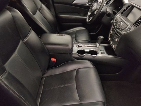 Used 2020 Nissan Pathfinder SL image 21