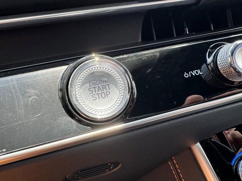 New 2026 Genesis GV70 3.5T Sport Prestige AWD/4WD image 18