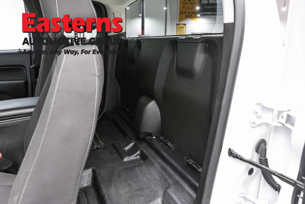 Used 2022 Chevrolet Colorado LT w/ Fleet Safety Package RWD image 23
