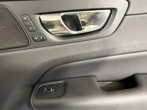 Used 2019 Volvo XC60 T5 R-Design w/ Protection Package FWD image 30