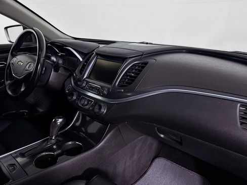 Used 2018 Chevrolet Impala LT FWD image 29