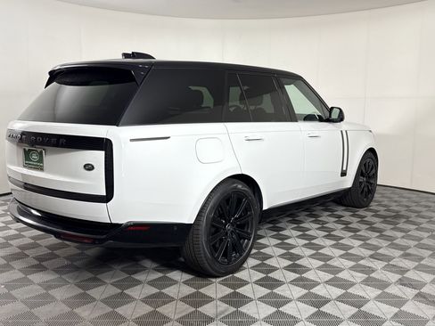 Used 2023 Land Rover Range Rover SE AWD/4WD image 9