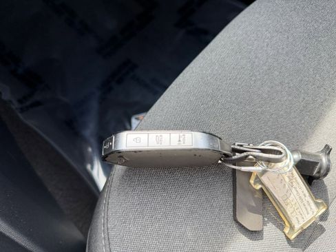 Used 2025 Kia K4 LXS image 21