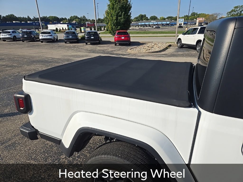 Used 2022 Jeep Gladiator Overland w/ Popular Equipment Package AWD/4WD image 14
