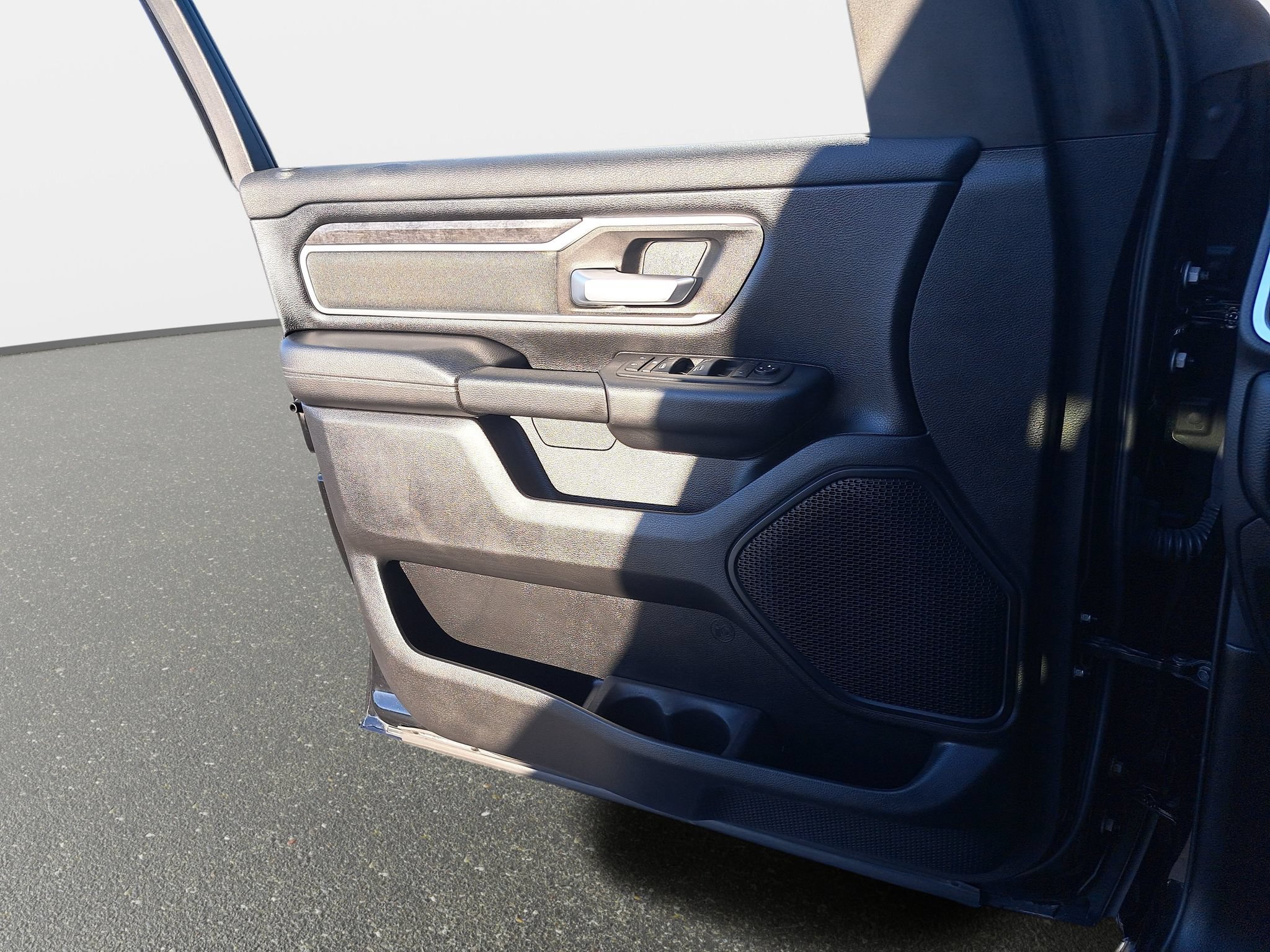 Certified 2022 RAM 1500 Big Horn AWD/4WD image 25