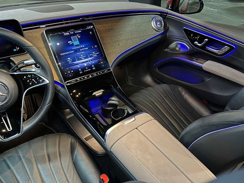 Used 2022 Mercedes-Benz EQS 450+ Sedan image 41