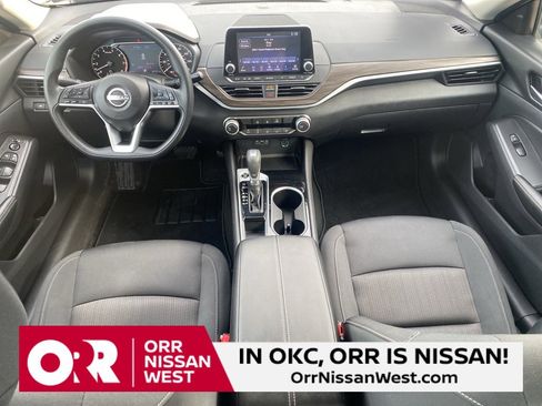 Used 2024 Nissan Altima 2.5 SV image 19
