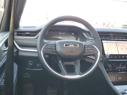 New 2025 Jeep Grand Cherokee L Limited image 6