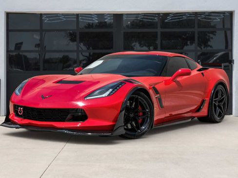 Used 2019 Chevrolet Corvette Grand Sport w/ Grand Sport Heritage Package RWD image 1