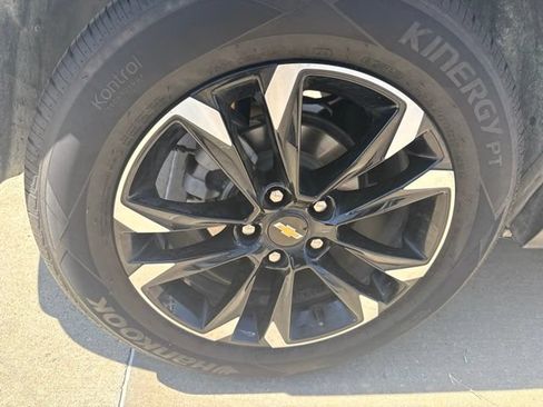 Used 2021 Chevrolet TrailBlazer LT w/ Convenience Package FWD image 9