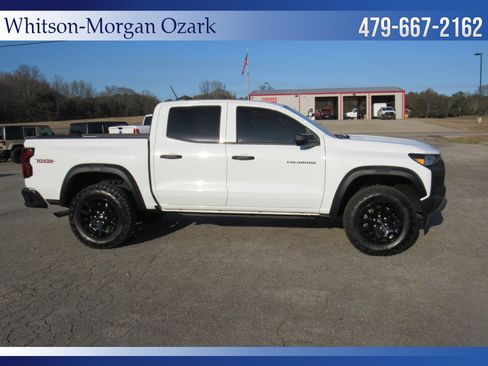 Used 2025 Chevrolet Colorado Trail Boss image 18