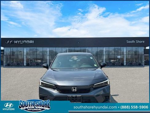 Used 2023 Honda Civic Sport image 2
