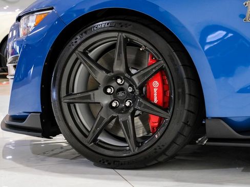 Used 2021 Ford Mustang Shelby GT500 w/ Carbon Fiber Track Pack image 51