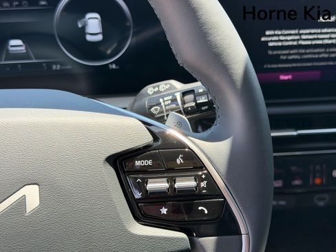 New 2026 Kia Niro Wave FWD image 13
