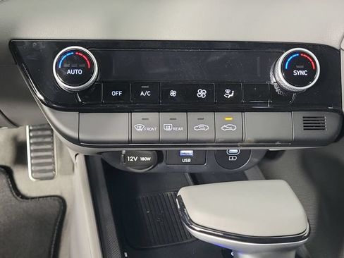 Certified 2025 Hyundai Elantra Sport FWD image 18