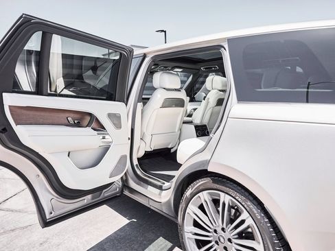 Used 2024 Land Rover Range Rover Long Wheelbase Autobiography AWD/4WD image 26