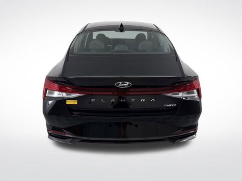 Certified 2023 Hyundai Elantra Limited FWD image 4