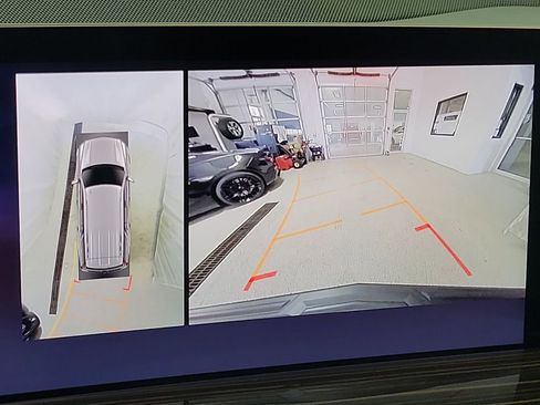 Certified 2025 Cadillac Escalade Premium Luxury w/ Touring Package image 17