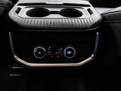 Used 2025 Ford Expedition Platinum image 20