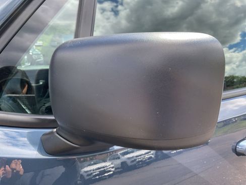 Used 2023 Jeep Renegade Latitude AWD/4WD image 47