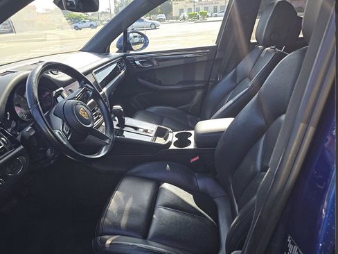 Used 2022 Porsche Macan S AWD/4WD image 7
