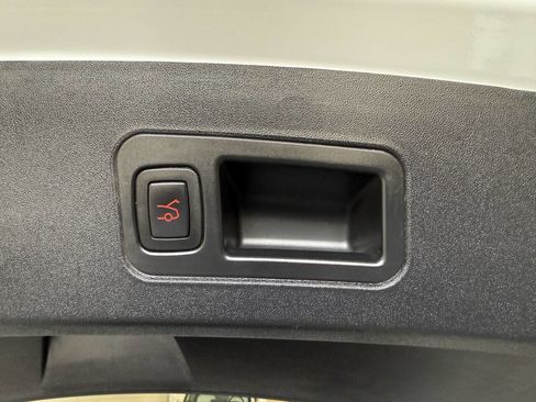 Used 2018 Tesla Model S 75D AWD/4WD image 24