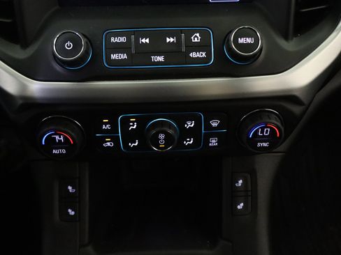 Used 2018 GMC Acadia SLT image 26