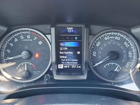 Used 2023 Toyota Tacoma TRD Sport AWD/4WD image 14