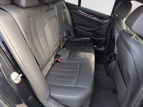 Used 2021 BMW 530e xDrive w/ Convenience Package image 21