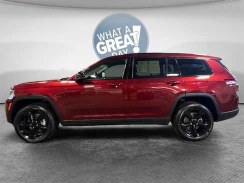 Used 2024 Jeep Grand Cherokee L Altitude image 7