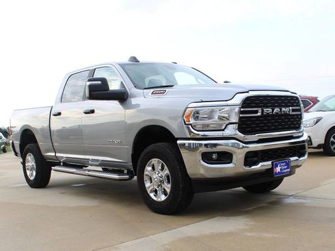 Used 2024 RAM 2500 Big Horn w/ Bed Utility Group image 3