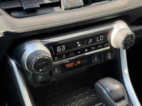Used 2021 Toyota RAV4 XLE w/ Convenience Package AWD/4WD image 28