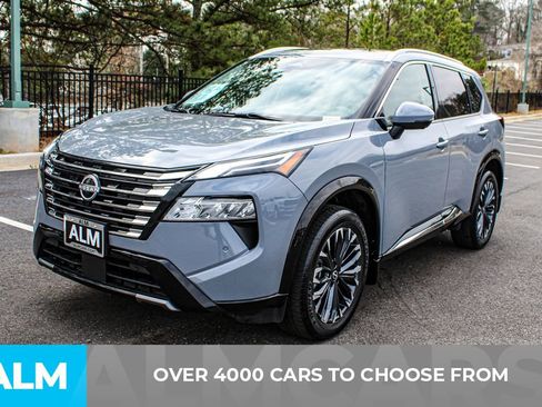 Used 2024 Nissan Rogue Platinum w/ Platinum Premium Package image 2