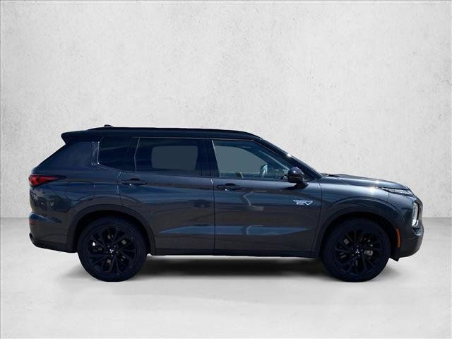 Used 2025 Mitsubishi Outlander SEL Black Edition AWD/4WD image 4