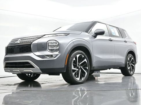 Used 2022 Mitsubishi Outlander SE image 51