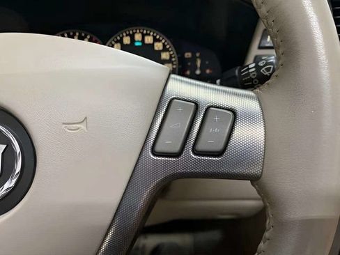 Used 2005 Cadillac XLR RWD image 38