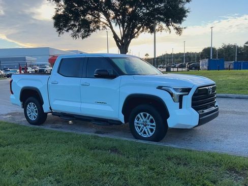 Used 2025 Toyota Tundra SR5 w/ SR5 Premium Package AWD/4WD image 2