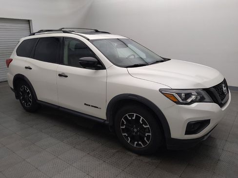 Used 2020 Nissan Pathfinder SL FWD image 11