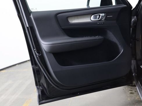 Used 2019 Volvo XC40 T5 Inscription AWD/4WD image 18