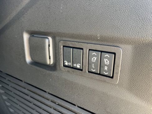 New 2026 Chevrolet Tahoe Premier image 13