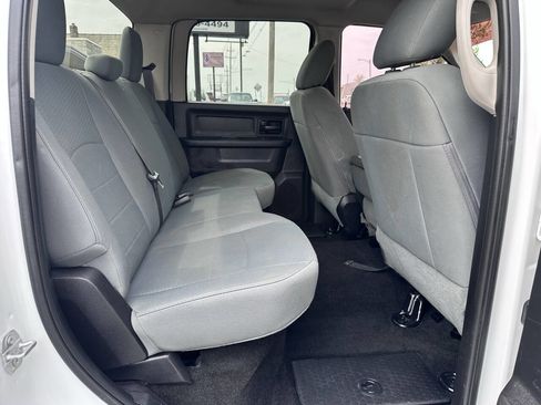 Used 2016 RAM 2500 Tradesman w/ Chrome Appearance Group image 14