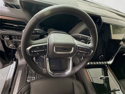 New 2026 GMC Yukon Denali w/ Sun & Power Step Package image 6