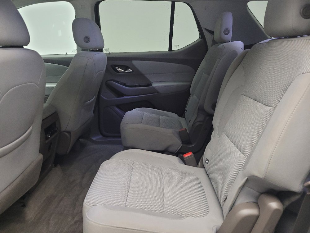Used 2018 Chevrolet Traverse LT w/ LPO, Floor Liner Package AWD/4WD image 18