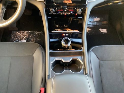 New 2025 Jeep Grand Cherokee L Altitude image 14