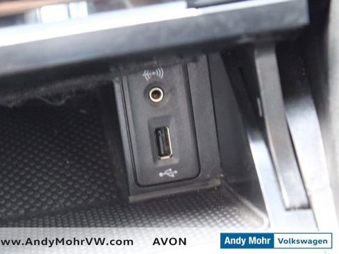 Used 2018 Volkswagen GTI SE image 40