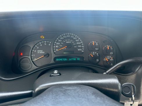 Used 2004 Chevrolet Avalanche 2WD image 17